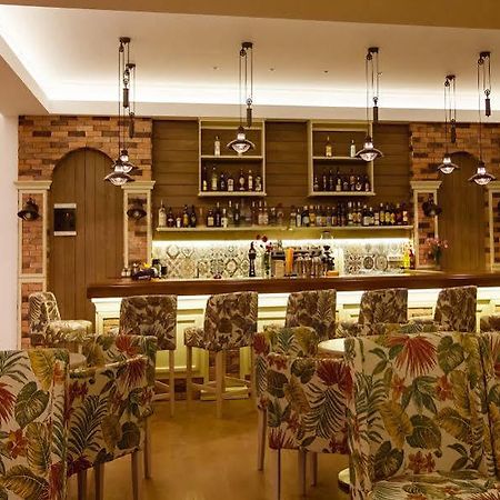 Irenes Resort Като-Лутраки Экстерьер фото