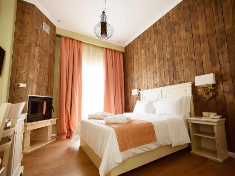 Irenes Resort Като-Лутраки Экстерьер фото